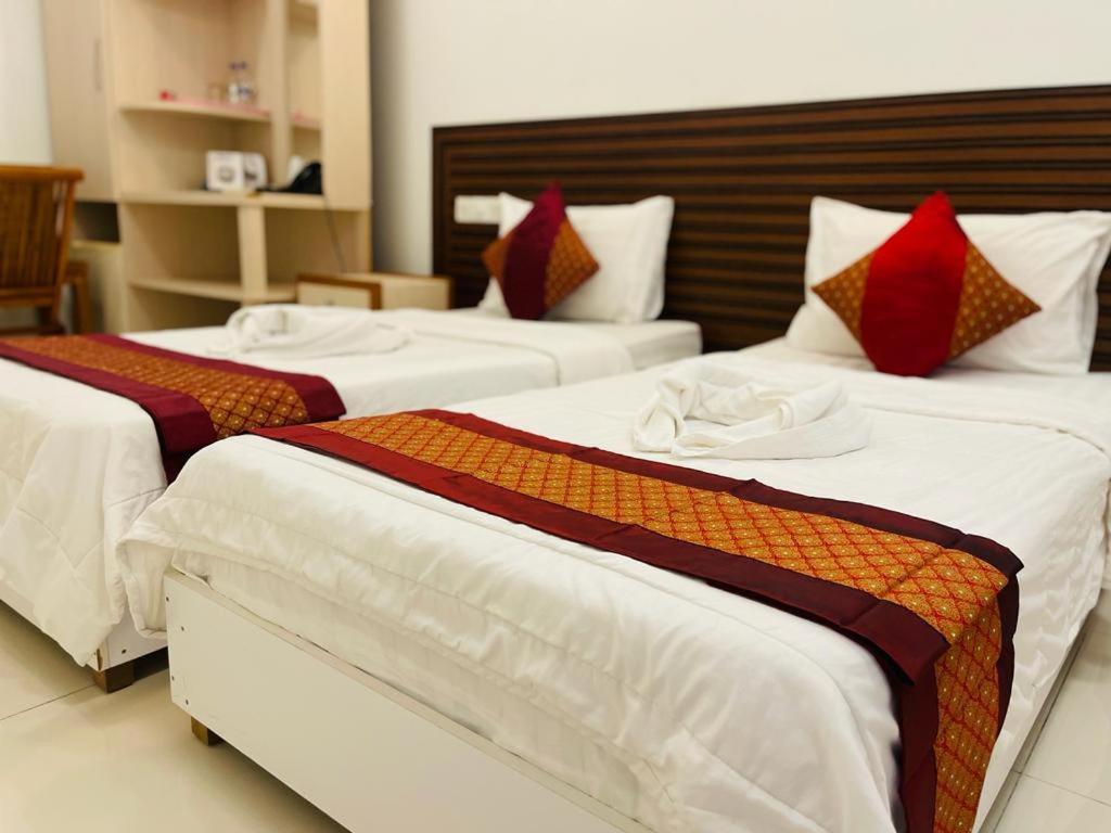Hs Miracle Grand Hotel ฮุลฮูมาเล ภายนอก รูปภาพ