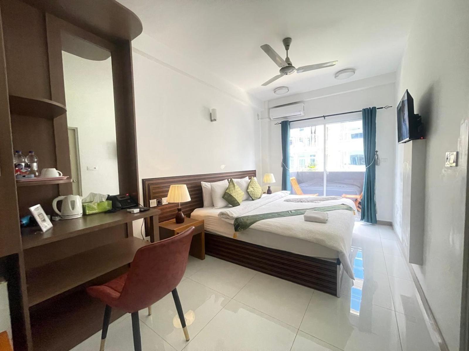 Hs Miracle Grand Hotel ฮุลฮูมาเล ภายนอก รูปภาพ