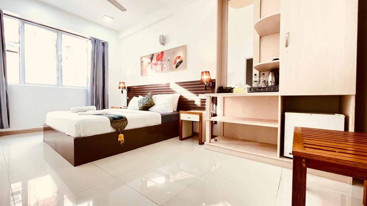 Hs Miracle Grand Hotel ฮุลฮูมาเล ภายนอก รูปภาพ
